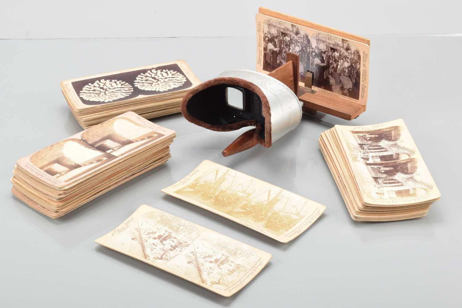 Lot 72 - Fifty Five Underwood & Underwood Stereoscopic Cards