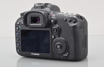 Lot 96 - A Canon EOS 7D Mark II (G) DSLR Camera Body