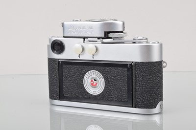 Lot 426 - A Leitz Wetzlar Leica M3 Rangefinder Camera