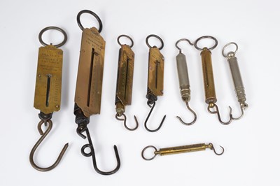 Lot 32 - A collection of pocket balance scales