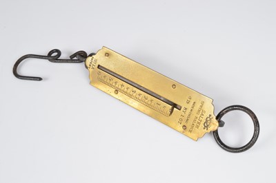 Lot 32 - A collection of pocket balance scales