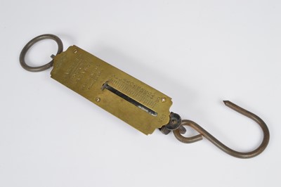 Lot 32 - A collection of pocket balance scales