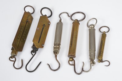 Lot 32 - A collection of pocket balance scales