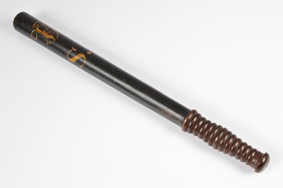 Lot 40 - A Victorian police constabulary truncheon