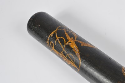 Lot 40 - A Victorian police constabulary truncheon