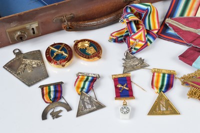 Lot 113 - A set of Masonic Royal ARC Mariner items