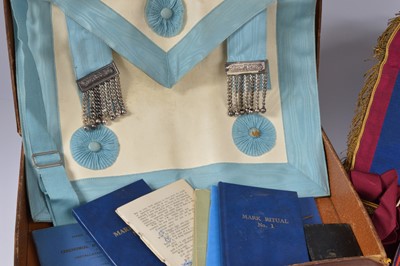 Lot 113 - A set of Masonic Royal ARC Mariner items