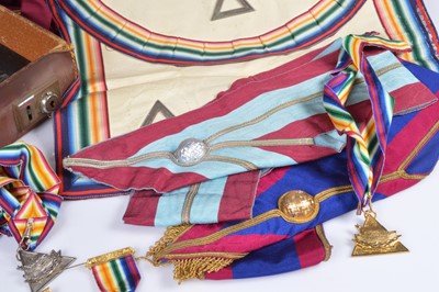 Lot 113 - A set of Masonic Royal ARC Mariner items