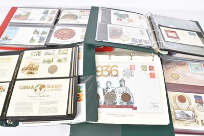 Lot 120 - A large collection of 100+ Coin Covers