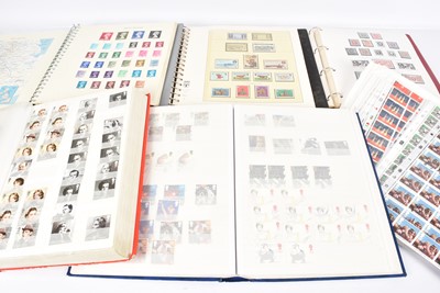 Lot 125 - An extensive collection of British and World Stamps