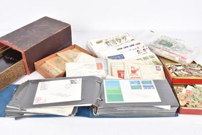 Lot 128 - An extensive collection of Presentation Packs