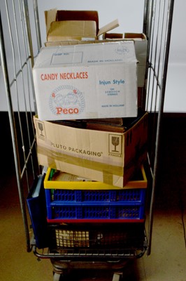 Lot 211 - Large Quantity of Cigarette Cards (1000+)