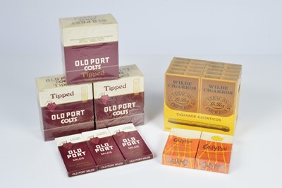 Lot 241 - A collection of vintage Cigars