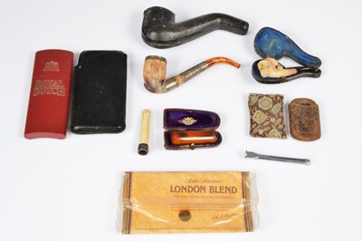 Lot 243 - A vintage carved Meerschaum pipe
