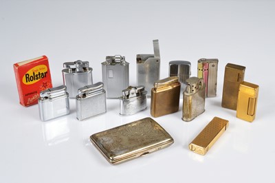 Lot 257 - An assortment of vintage Pocket Lighters