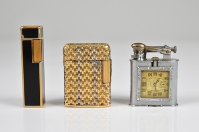 Lot 291 - An American Triangle Watch Pocket Lighter