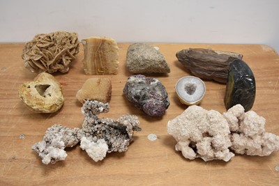 Lot 344 - A collection of Minerals