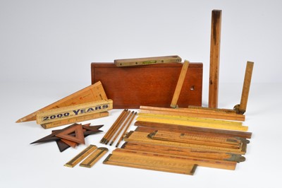 Lot 387 - A collection of measuring tools
