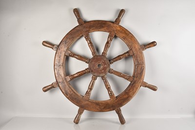 Lot 427 - A vintage Ship's Wheel