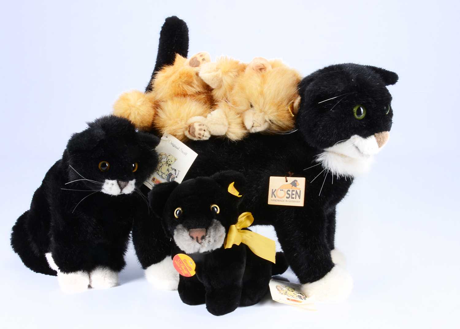 Lot 9 - Two Steiff yellow tag cats