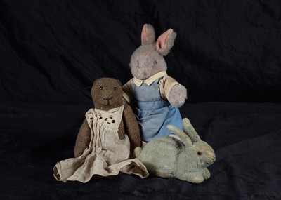 Lot 124 - Jennifer Warner’s childhood toys