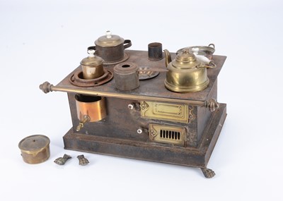 Lot 292 - A German toy cooking range, circa 1900