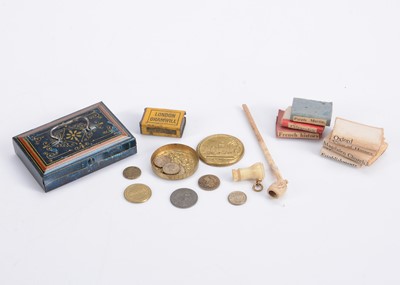 Lot 639 - Various items suitable for a dolls’ house