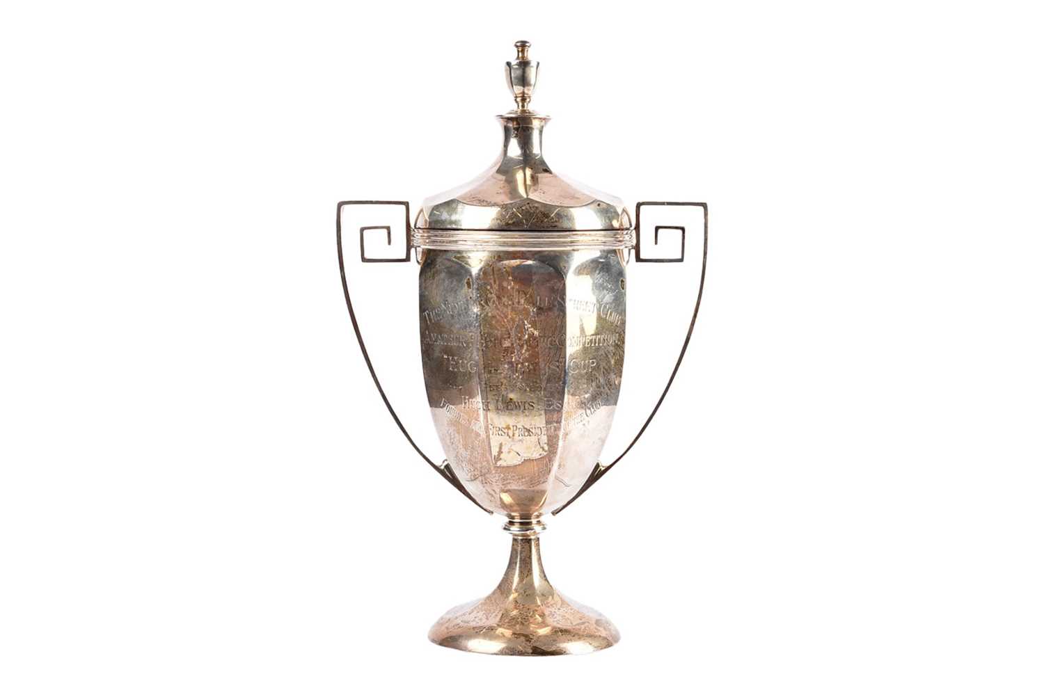 Lot 19 - A George V silver presentation trophy cup and cover