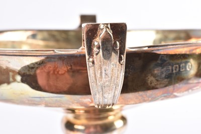 Lot 25 - A George V silver presentation rose bowl