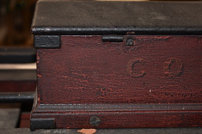 Lot 118 - An early 19th Century model fire engine
