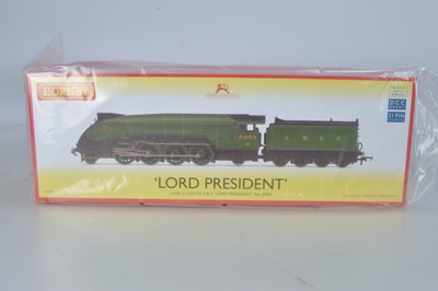 Lot 17 - Hornby (China) boxed 00 Gauge R3985             LNER green 2003 'Lord President' Locomotive and Tender