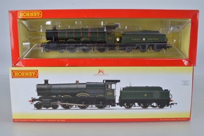 Lot 30 - Hornby (China) boxed 00 Gauge Hall and Grange Class Locomotives and Tenders (2)
