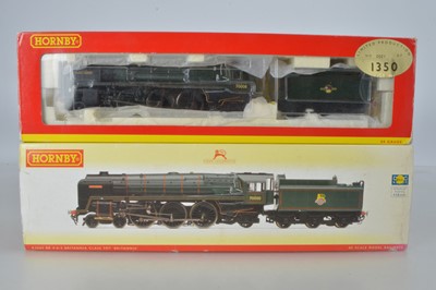 Lot 39 - Hornby (China) boxed 00 Gauge BR green Britannia Class Locomotives and Tenders (2)