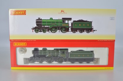 Lot 47 - Hornby (China) boxed 00 Gauge LNER green Hunt and D16/3 4-4-0 Class Locomotives and Tenders (2)