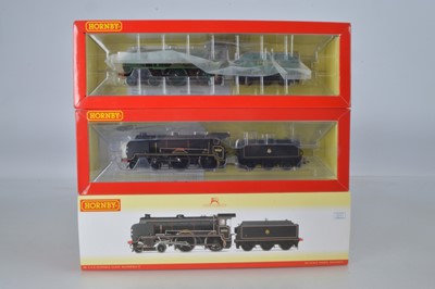 Lot 76 - Hornby (China) boxed 00 Gauge SR green and  BR black Schools Class Locomotives and Tenders (3)