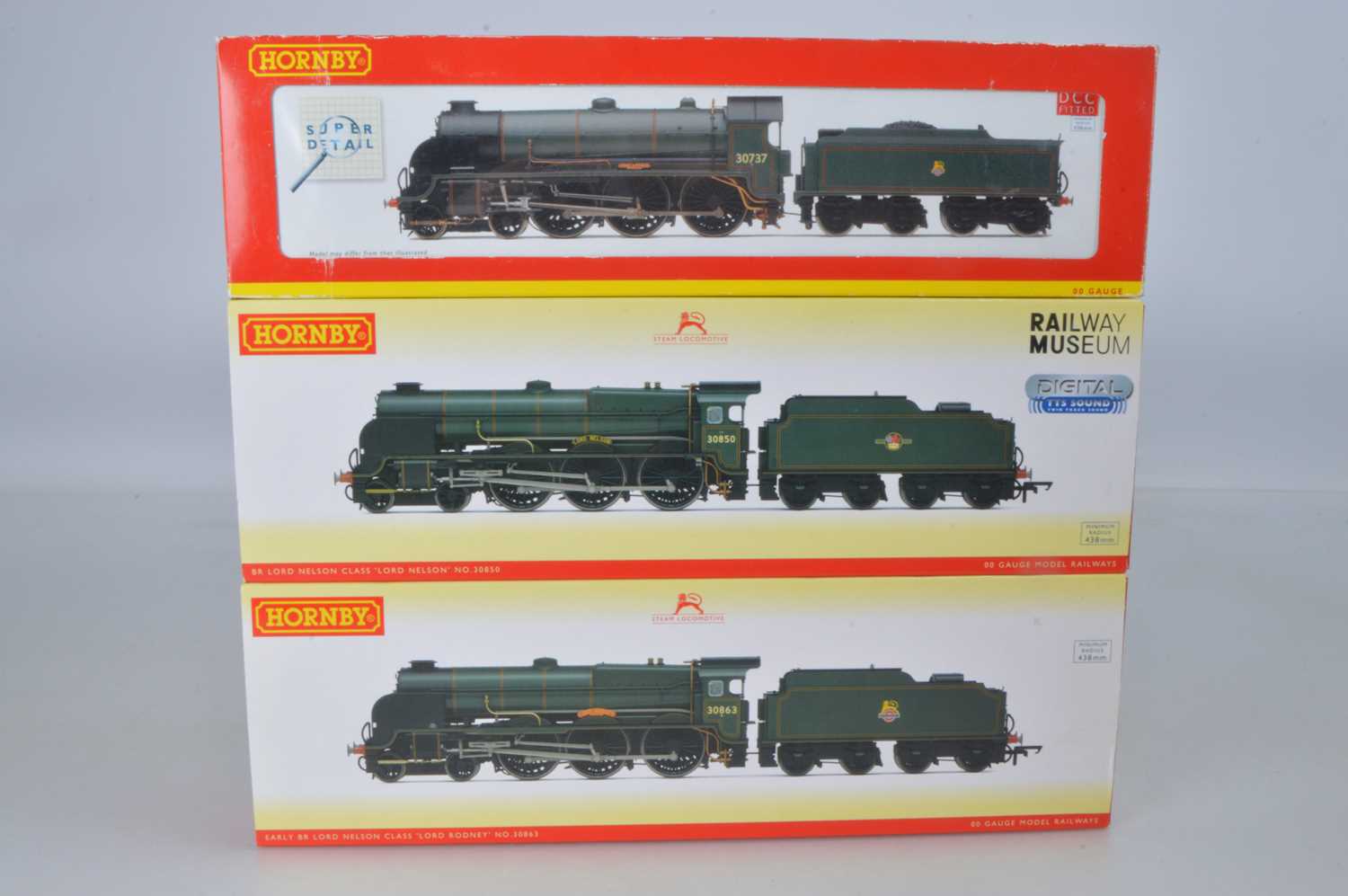 Lot 77 - Hornby (China) boxed 00 Gauge BR green Lord Nelson and King Arthur N15 Class Locomotives and  Tenders (3)
