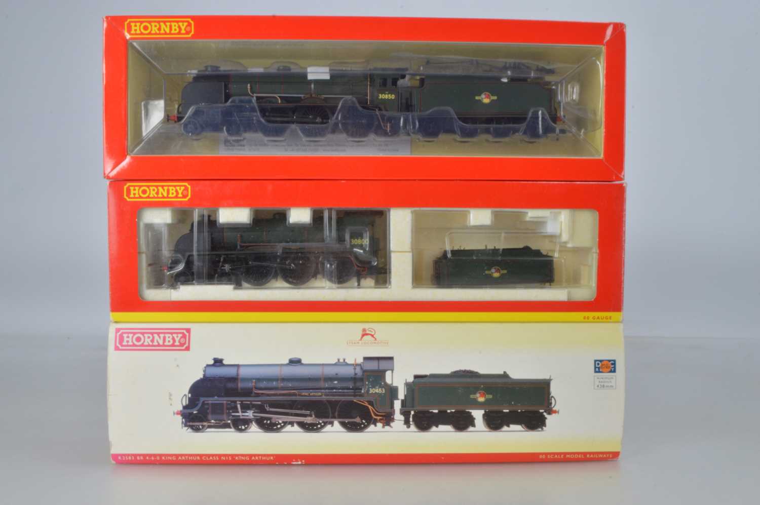 Lot 78 - Hornby (China) boxed 00 Gauge BR green Lord Nelson and King Arthur N15 Class Locomotives and Tenders (3)