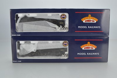 Lot 215 - Bachmann boxed 00 Gauge BR lined black Standard Class 9F 2-10-0 Locomotives and Tenders (2)