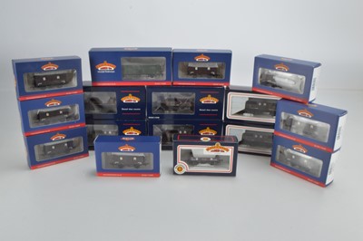 Lot 245 - Bachmann boxed 00 Gauge SR Southern Railway 12-Ton Vans and six Queen Mary Brake Vans Utility Van and 3-Plank truck (16)