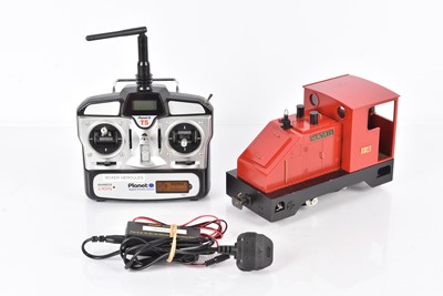 Lot 477 - Brandbright BX-RCSND Boxer Locomotive 32/45mm gauge with Brandbright label to underside with No 11 'Hercules' (No 14 to cab) with Planet remote control (2)