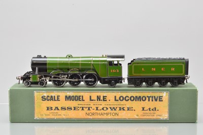 Lot 499 - Bassett Lowke 0 Gauge 4-6-2 Loco and Tender L.N.E.R lined green A3 class 'Flying Scotsman
