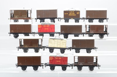 Lot 524 - Bassett Lowke O Gauge post war  rolling stock (14)
