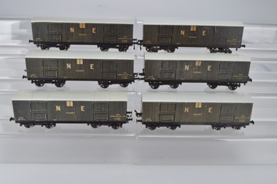Lot 550 - Leeds Model Company O Gauge North Eastern Bogie Vans (6) 