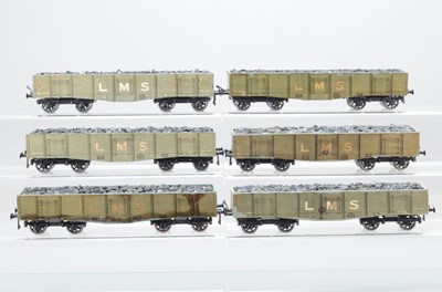 Lot 562 - In the style of Leeds Model Company O Gauge modern bogie Coal Wagons (6)
