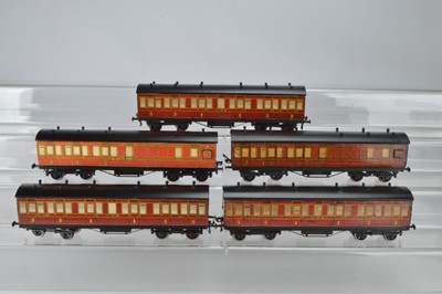 Lot 563 - Leeds Model Company O Gauge LMS Coaches' (5)