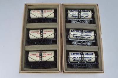 Lot 605 - ACE Trains O Gauge Tanker Set A and Set B (2 boxes )