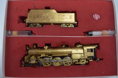 Lot 1021 - Westside Model Company O Gauge live steam brass 4-6-2 locomotive and Tender, USRA Heavy Pacific, with plaque to underside of tender for steamcraft, England No 33