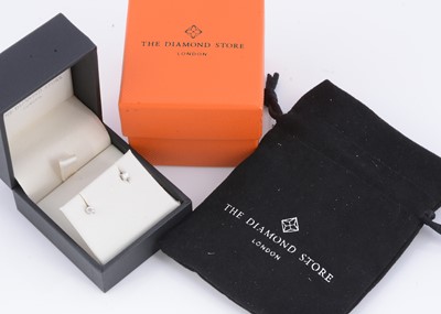 Lot 31 - A pair of lab grown diamond studs
