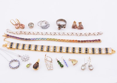 Lot 49 - A collection of silver & white metal set jewellery