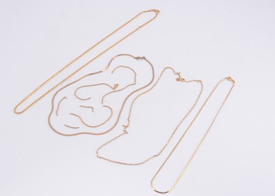 Lot 65 - A collection of 9ct gold chains